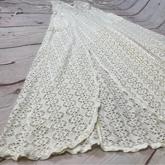 FREE PEOPLE Beach light crochet beige coverup jumpsuit, size M - Picture 8 of 16